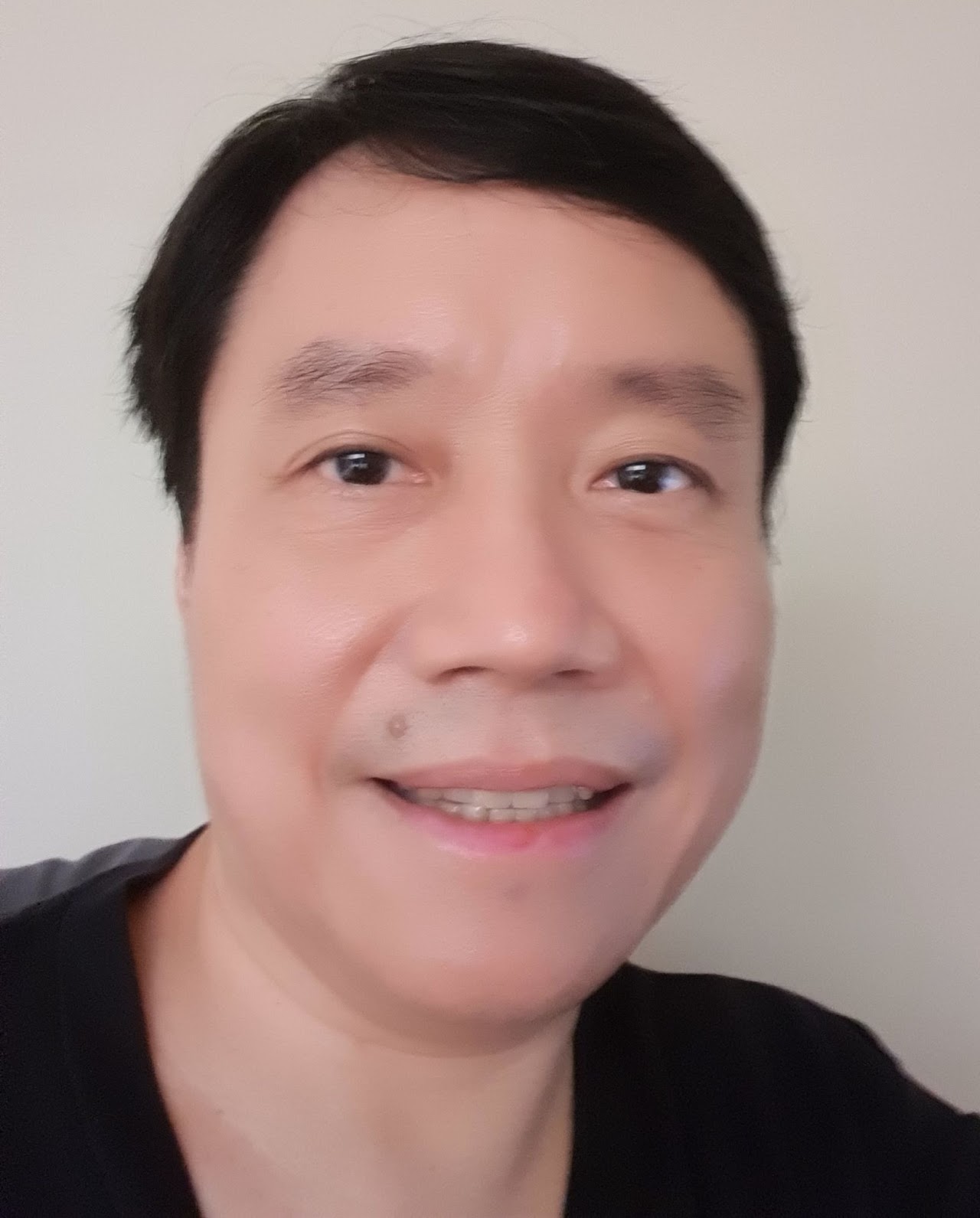 李　泉